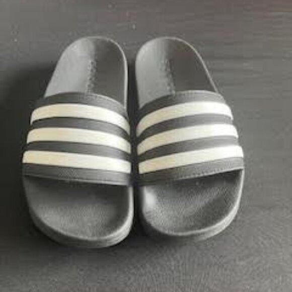Adidas Youth Adidas Shower Slide  size 2 Core Black/White/Core Black - Picture 1 of 4